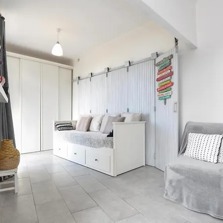Beautiful In With Kitchen Appartement *